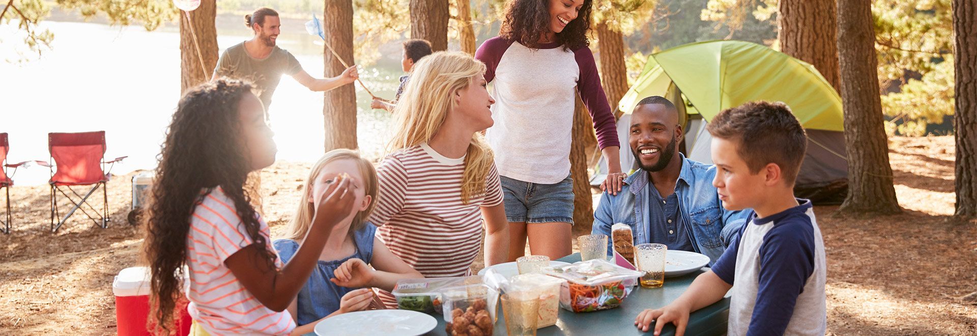 Sélection de produits pour la préparation de repas au camping