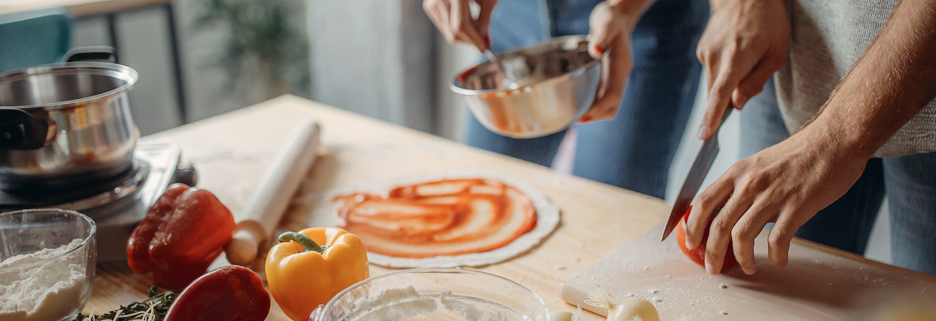 Cinq outils et accessoires pour confectionner des pizzas divines