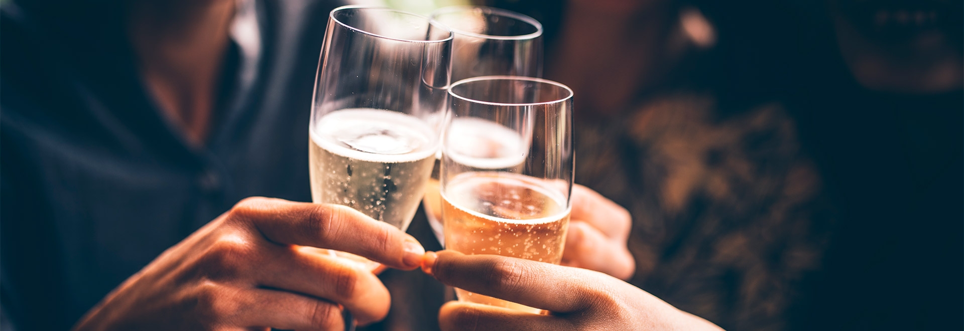 Champagne Coupes, Flutes, and Glasses: It's All About the Shape