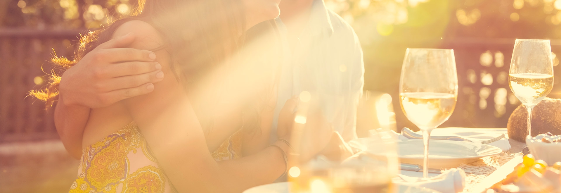 Huit outils et accessoires pour un vins et fromages en plein air