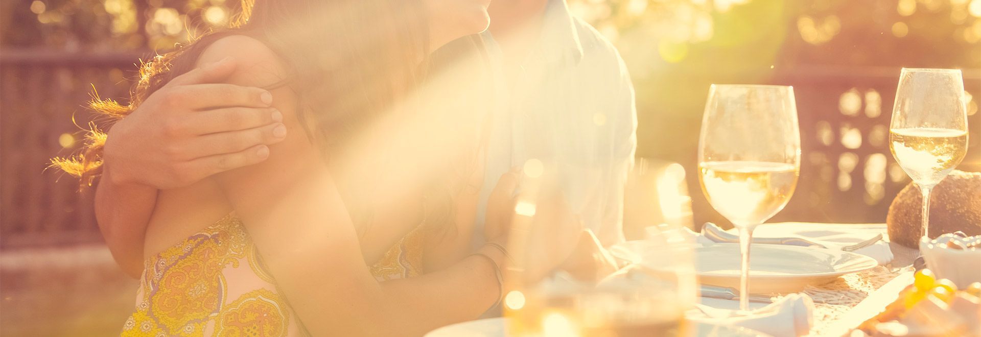 Huit outils et accessoires pour un vins et fromages en plein air