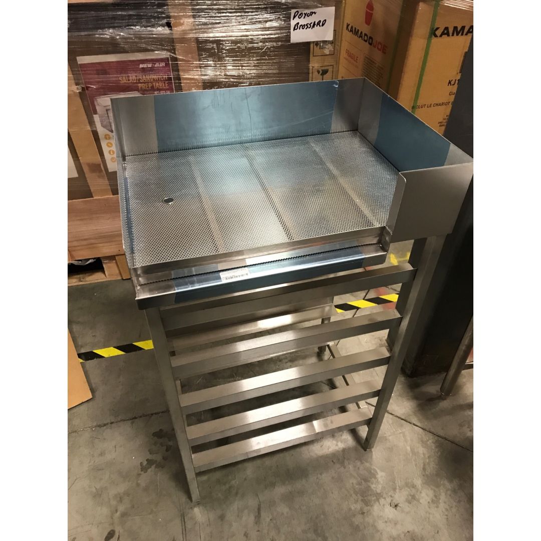 Standing Dump Station with Tray Angle