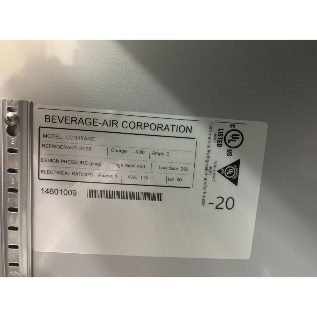 Réfrigérateur sous-comptoir 2 portes pleines - 48" (endommagé)