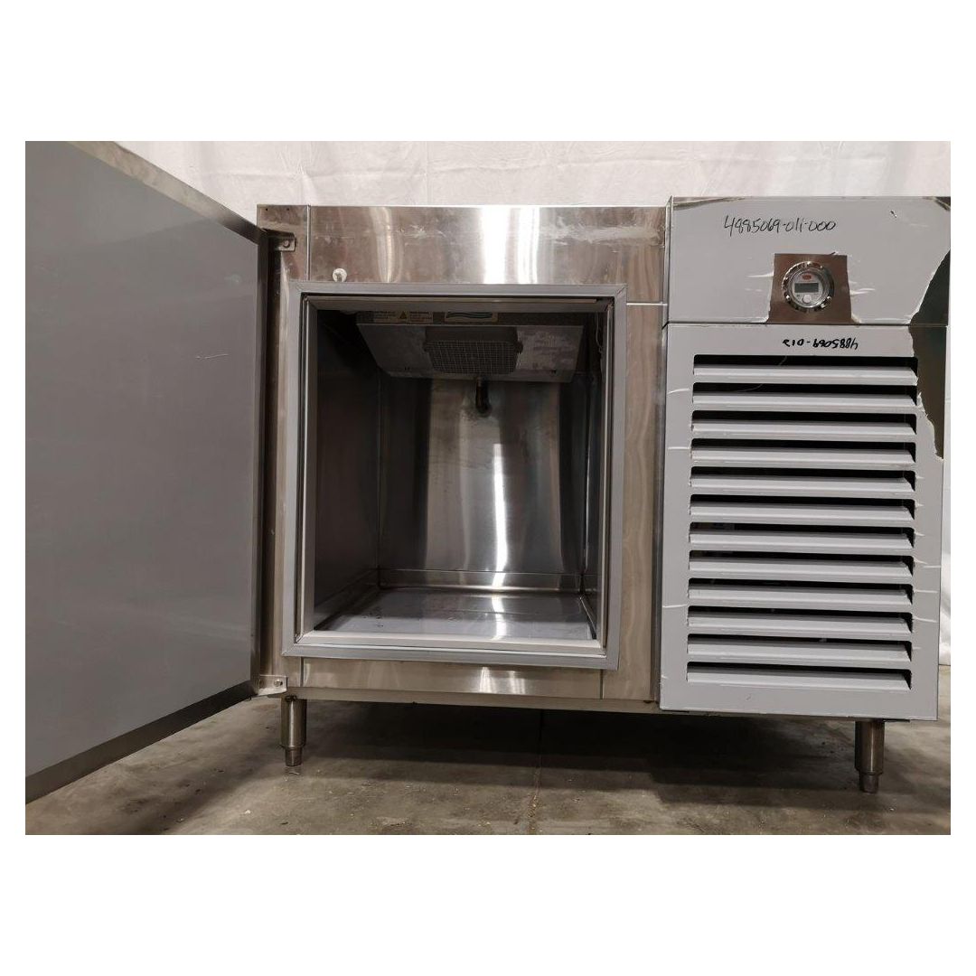 Réfrigérateur sous-comptoir une porte pleine (usagé)