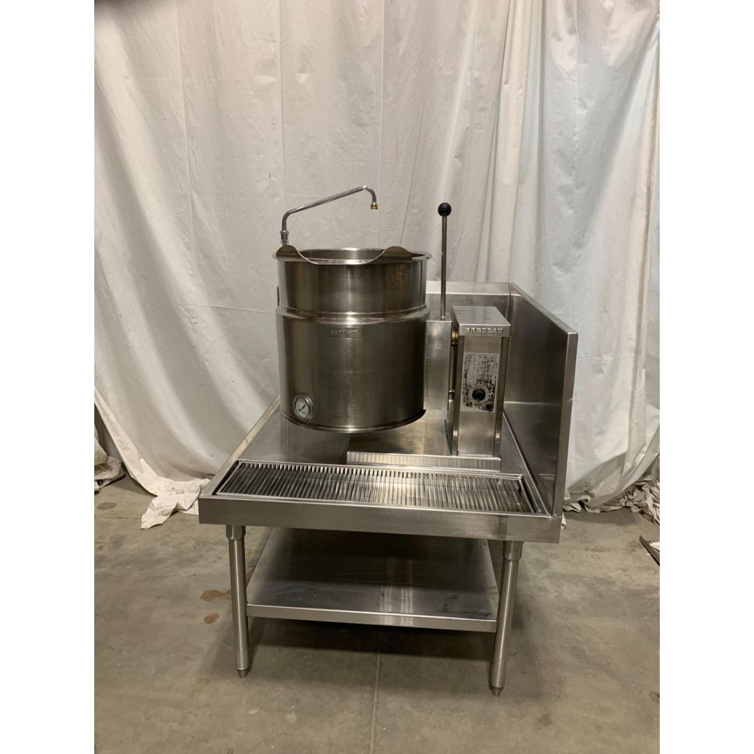 12 gallons Tilting Kettle (Used) 