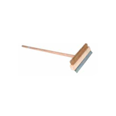 Brosse de nettoyage pour le four avec grattoir