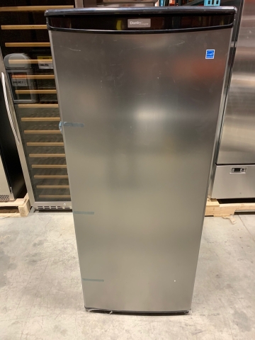 Réfrigérateur 11 pi³ (endommagé)