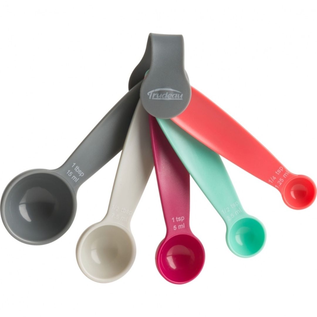 Ensemble de cinq cuillères à mesurer en plastique