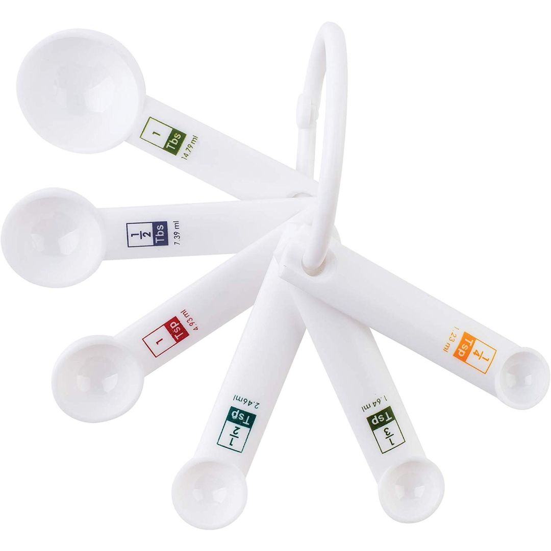 Ensemble de six cuillères à mesurer en plastique
