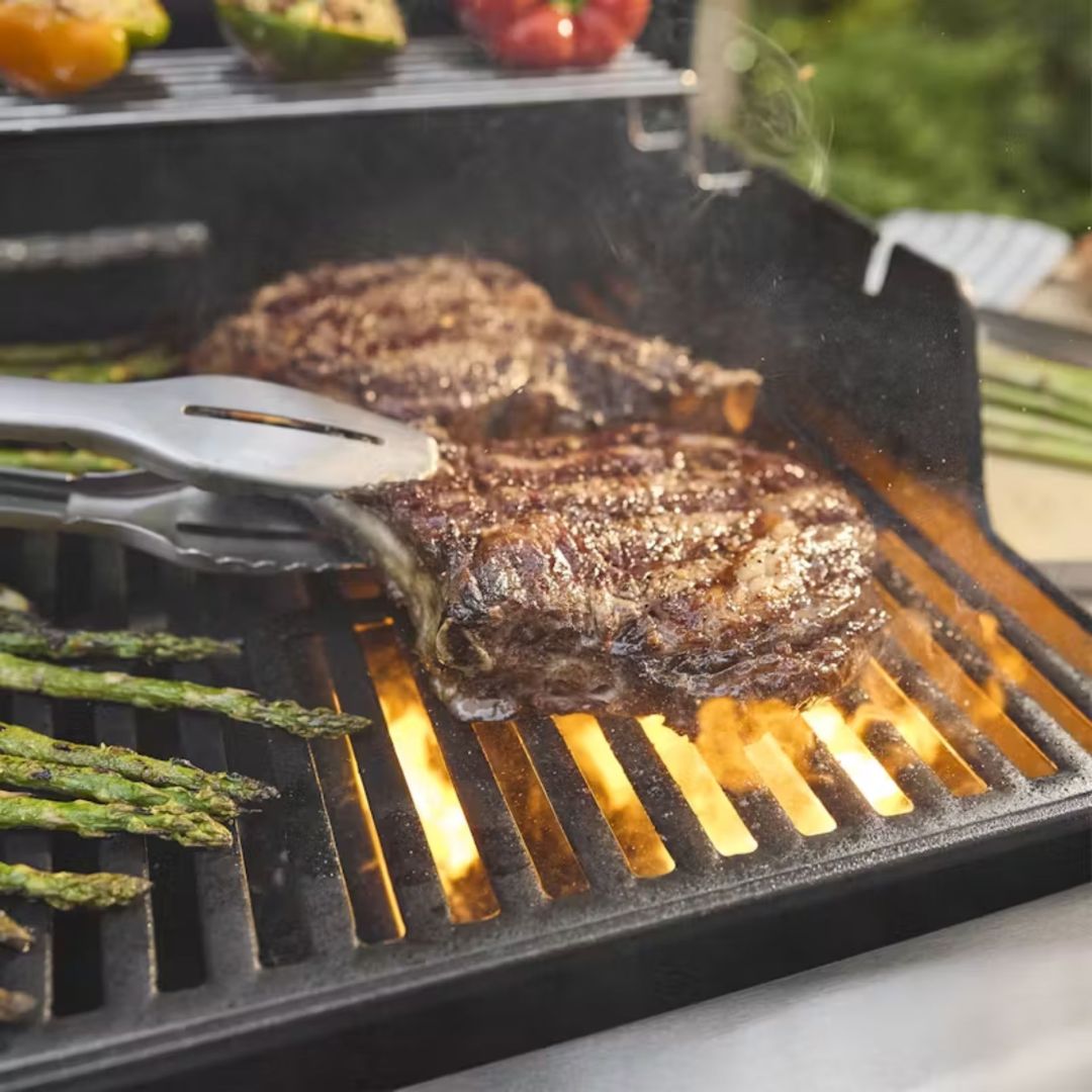 Spirit E-425 Propane Gas Grill - Black