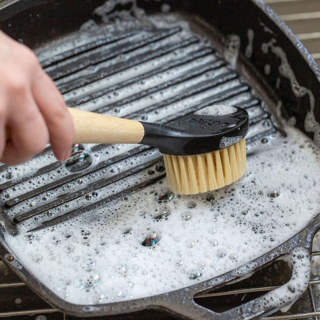 Brosse à récurer pour fonte 10''  