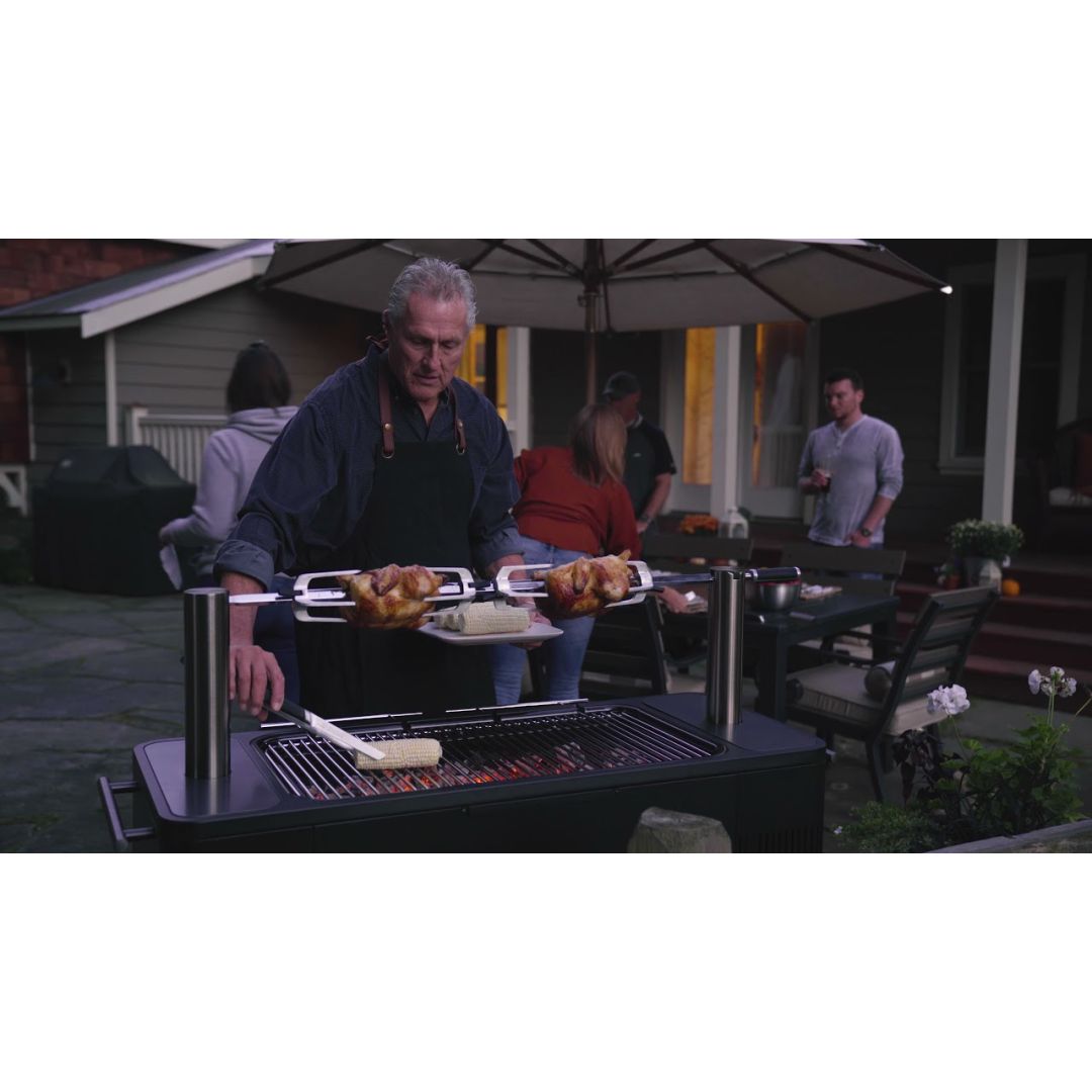BBQ au charbon avec rôtisserie hub 