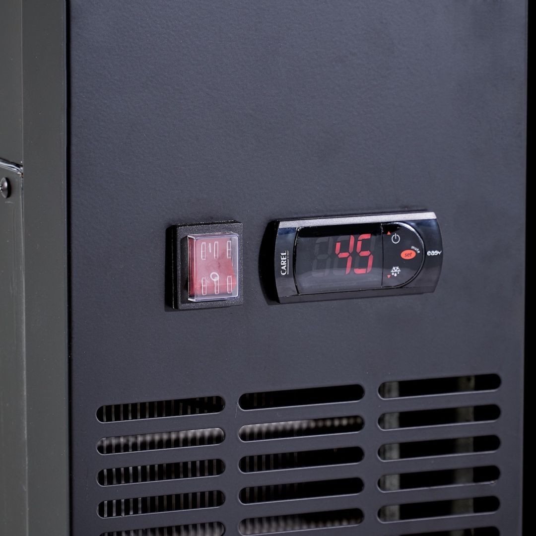 Réfrigérateur de bar 3 portes vitrées battantes - 90"