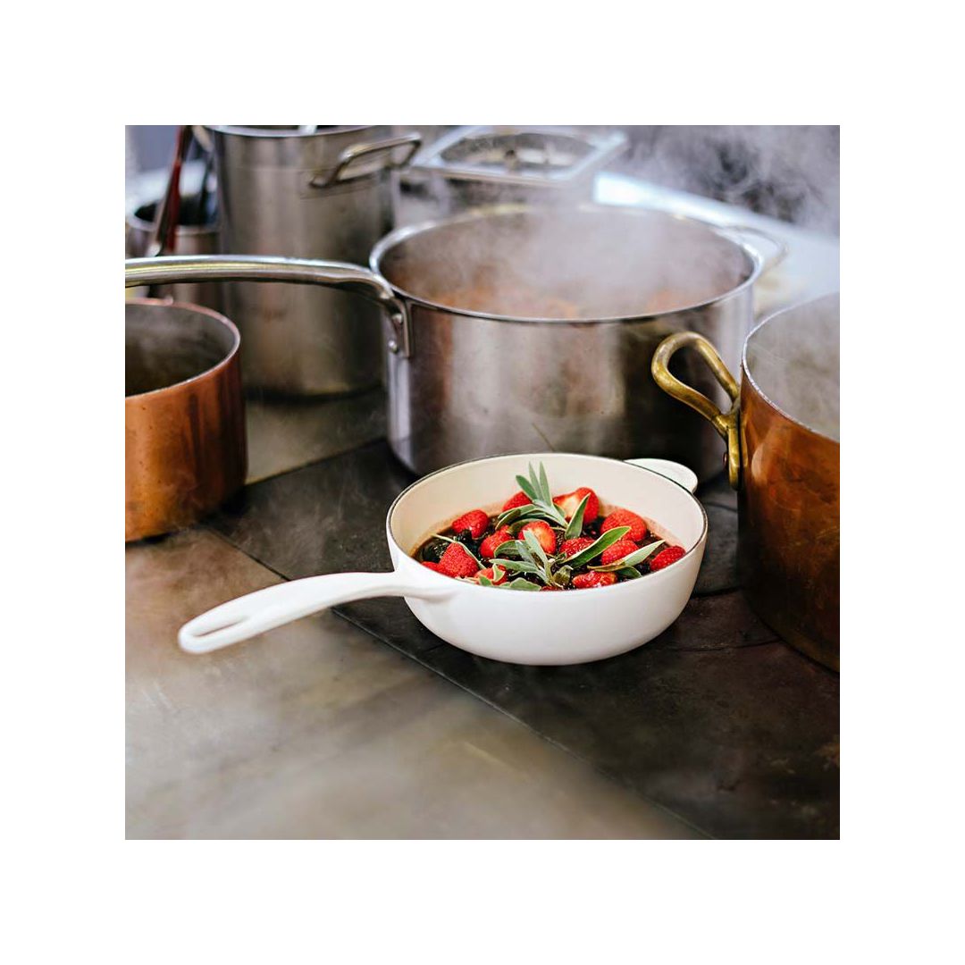 2 L Enamelled Cast Iron Saute Pan w/ Lid - White