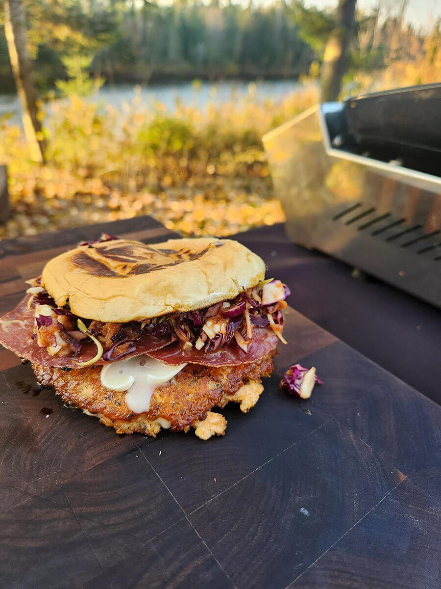 Smash burger de saumon à la sauce asiatique Doyon Després